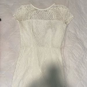 B. Darlin white lace short sleeve dress bodycon